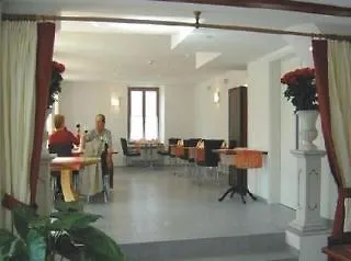Drei Rosen Hotel 3*