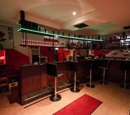 Hotel Drei Rosen 3*